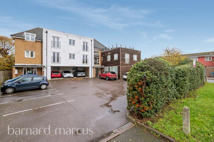 2 Bedroom Flat To Rent In Alpha Road, Surbiton, KT5