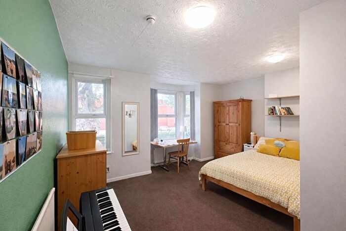 6 Bedroom House Of Multiple Occupation To Rent In Castle Boulevard, Nottingham, NG7