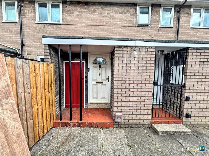 1 Bedroom Flat For Sale In Chatton Wynd, Gosforth, Newcastle Upon Tyne, NE3