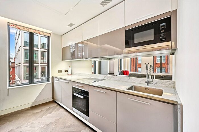 2 Bedroom Flat For Sale In Bedfordbury, Covent Garden, WC2N