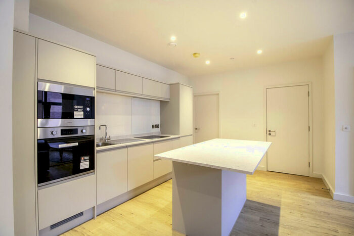 1 Bedroom Apartment To Rent In Devonshire House, Leeds, LS1