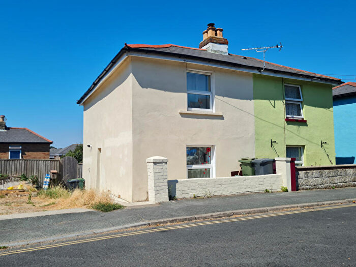 2 Bedroom House To Rent In Lower Highland Road, Ryde, PO33