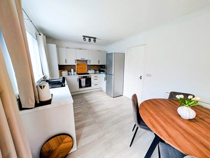 3 Bedroom Semi-Detached House For Sale In Lundholm Road, Stevenston, KA20