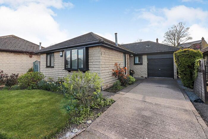 3 Bedroom Bungalow For Sale In Viewtree Close, Harley, Rotherham, S62