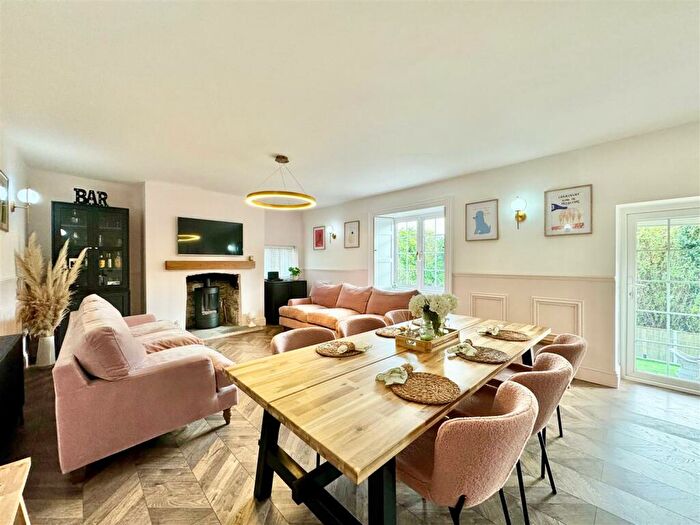 5 Bedroom Detached House For Sale In Elburton, Plymouth, PL9