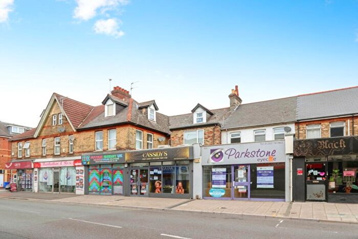 1 Bedroom Flat For Sale In Ashley Road, Poole, Dorset, BH14