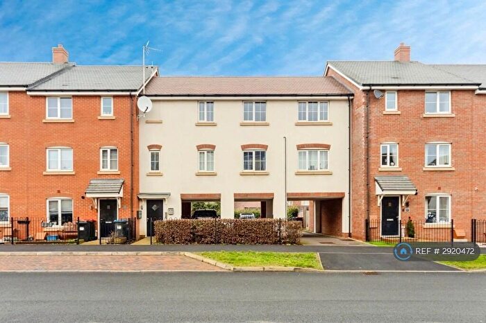 2 Bedroom Flat To Rent In Galapagos Grove, Milton Keynes, MK3