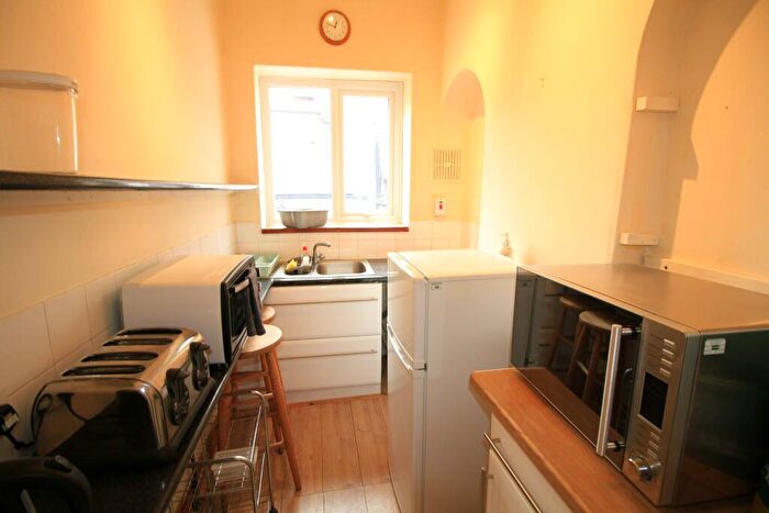 1 Bedroom Flat To Rent In Burns Street, Nottingham, NG7