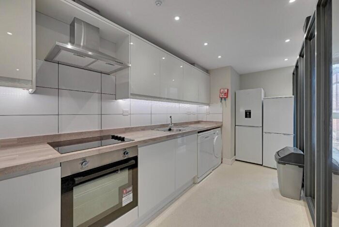 3 Bedroom Apartment To Rent In Matilda Street, Sheffield, - Open To Groups Of Students Or Sharers, S1