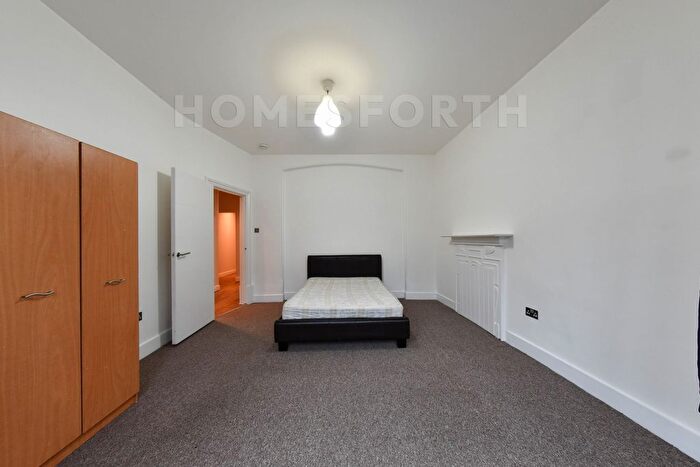 2 Bedroom Flat To Rent In Chichele Road, Cricklewood, NW2