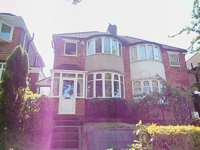 3 Bedroom Semi-Detached House To Rent In Perry Wood Road, Great Barr, Birmingham B42