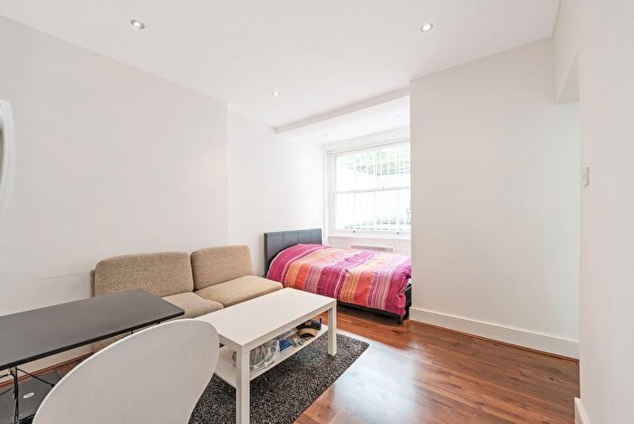 Studio To Rent In Kensington Park Road, Holland Park, London, W11