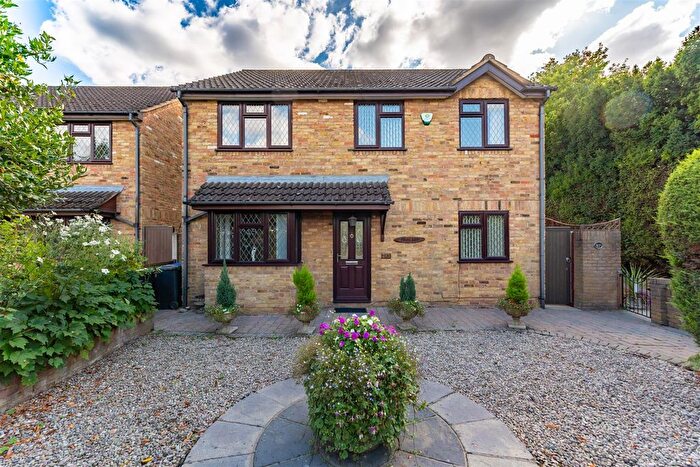 4 Bedroom Farm To Rent In High Street, Iver, SL0