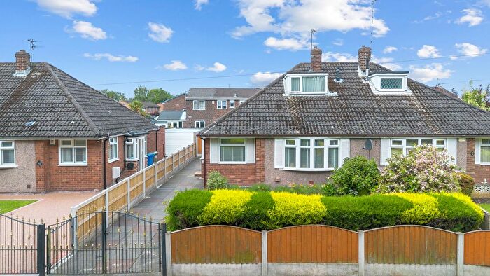 2 Bedroom Semi-Detached Bungalow For Sale In Longbarn Lane, Woolston, WA1