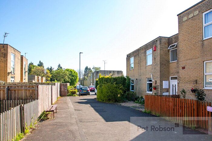 3 Bedroom Detached House To Rent In Links Green Walk, Gosforth, Newcastle Upon Tyne, NE3