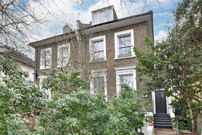 4 Bedroom Maisonette For Sale In Woolwich Road, Greenwich, London, SE10