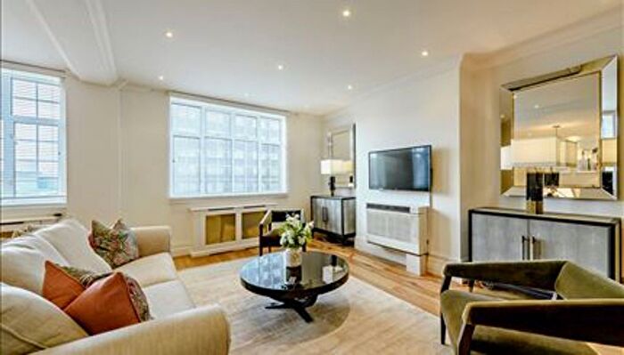 3 Bedroom Flat To Rent In Park Road, Strathmore Court, NW8