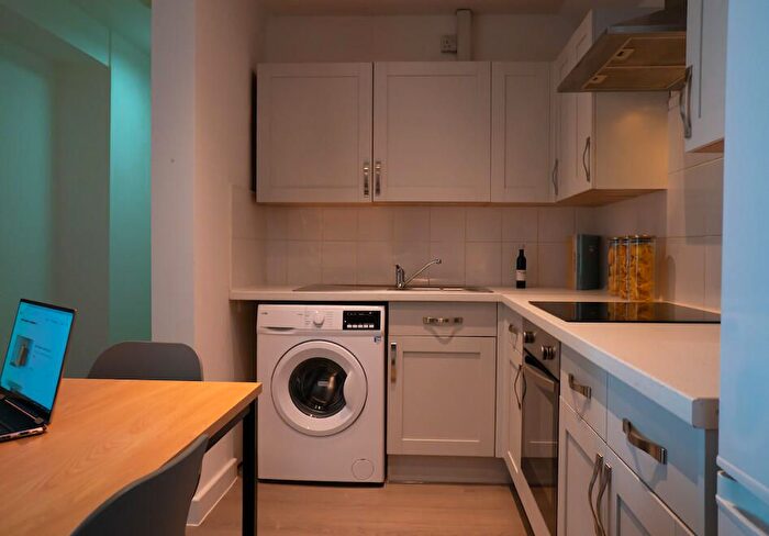 6 Bedroom Flat To Rent In Thesiger Street, Lincoln, LN5