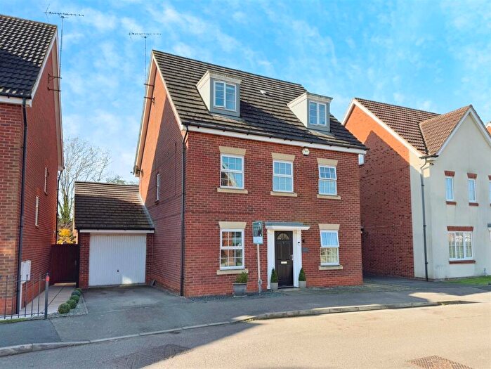 5 Bedroom Detached House For Sale In Middle Meadow, Shireoaks, Worksop, S81