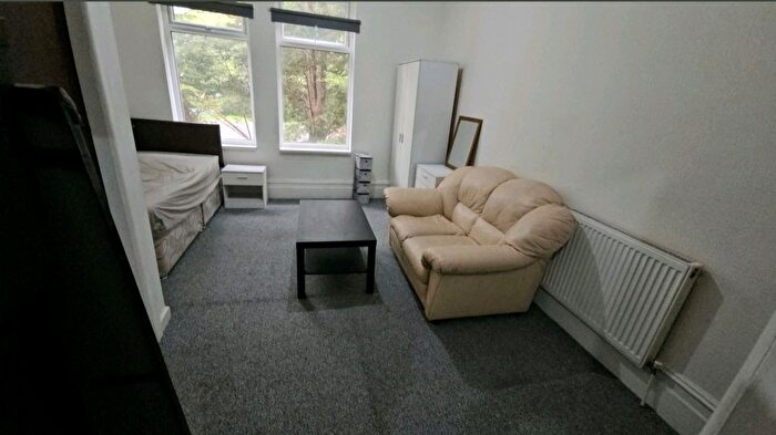 1 Bedroom Flat To Rent In Ash Tree Road, Manchester, M8