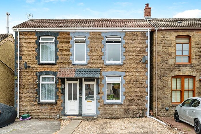 3 Bedroom Semi-Detached House For Sale In Birchgrove Road, Birchgrove, Swansea, SA7