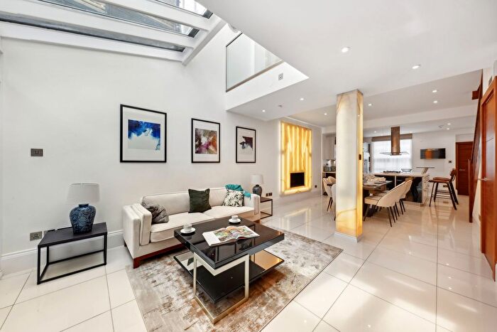 5 Bedroom Terraced House To Rent In Trevor Place, Knightsbridge, SW7
