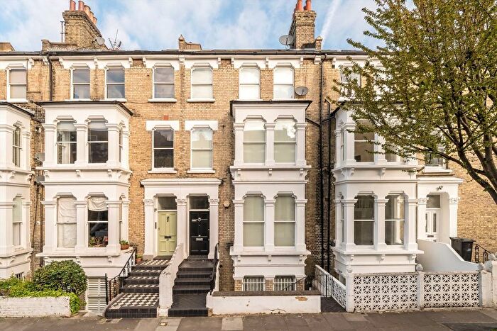 2 Bedroom Flat To Rent In Netherwood Road, London, W14