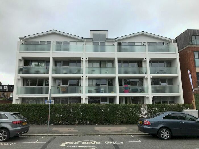 1 Bedroom Flat To Rent In Lambton Road, Raynes Park, London, SW20