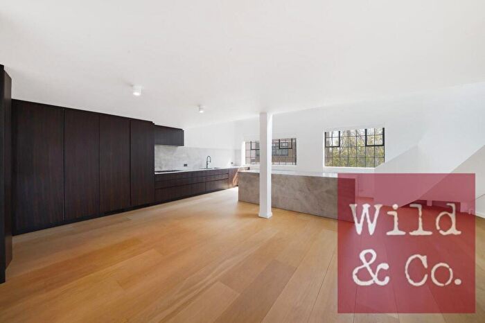 3 Bedroom Apartment To Rent In Haybridge House, Mount Pleasant Hill, Hackney, E5