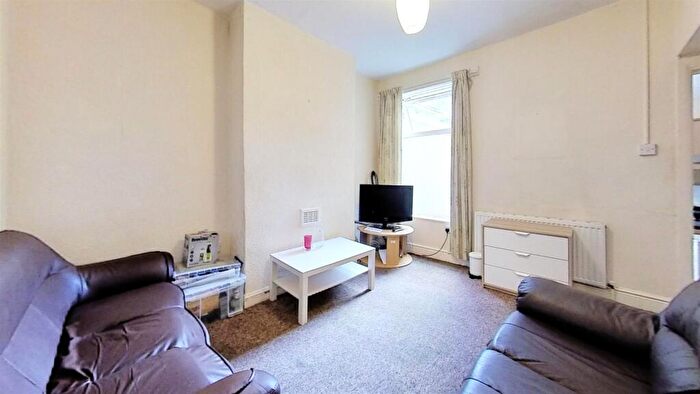 4 Bedroom House To Rent In Heeley Road, Birmingham, West Midlands, B29