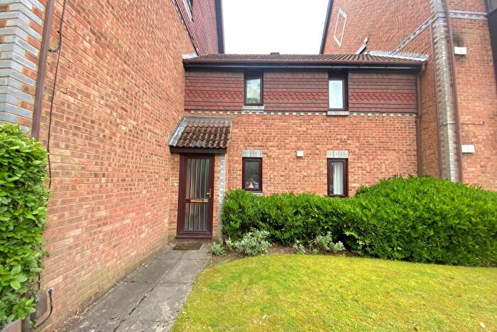 Studio To Rent In Woking, GU22