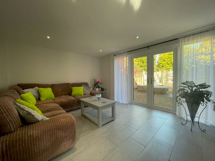 1 Bedroom House To Rent In Fakenham Road, Taverham, Norwich, NR8