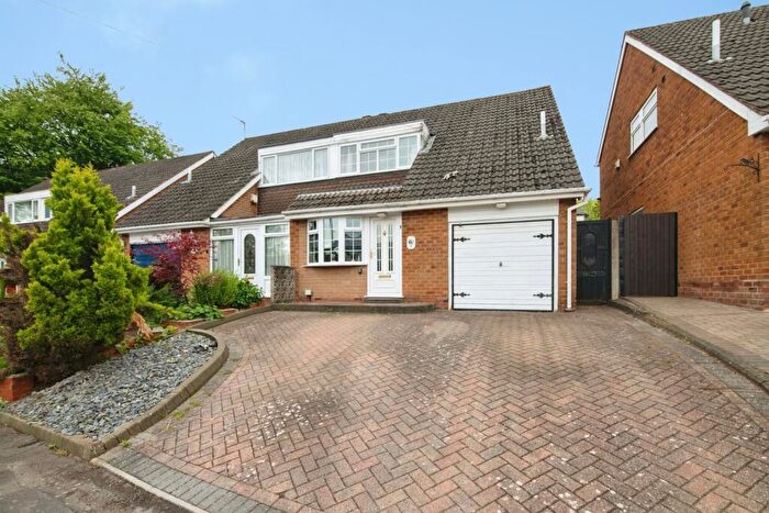 3 Bedroom Semi-Detached House For Sale In Siviters Close, Rowley Regis, West Midlands, B65
