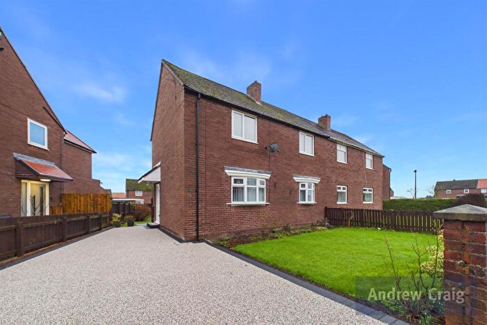 3 Bedroom Semi-Detached House For Sale In Havannah Crescent, Dinnington, NE13