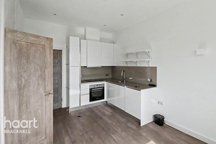 1 Bedroom Apartment For Sale In Wellington Street, Slough, SL1
