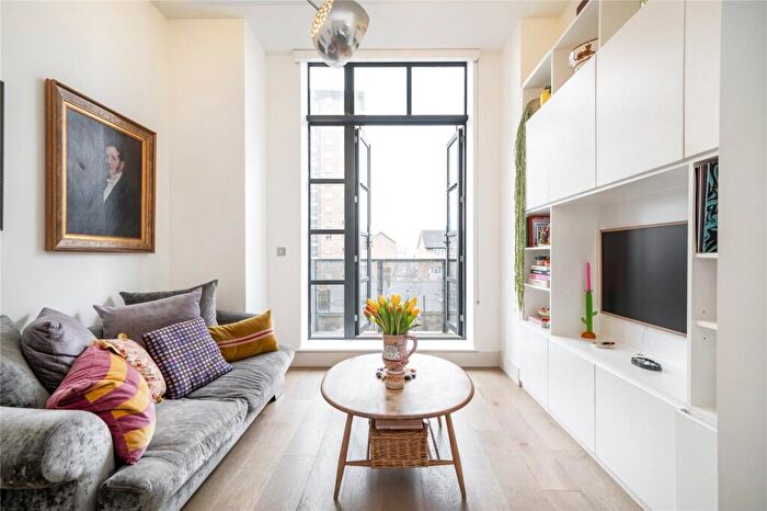 2 Bedroom Flat For Sale In Chatham Place, London, E9