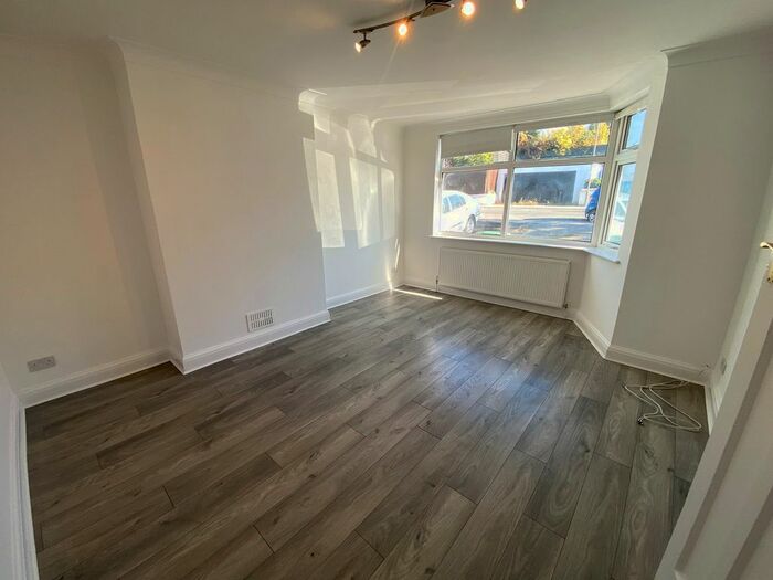 3 Bedroom Semi-Detached House To Rent In St Margarets Road, Edgware, HA8