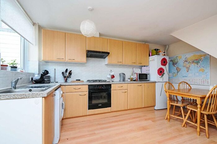 3 Bedroom Terraced House To Rent In Hunter Close, Balham, SW12