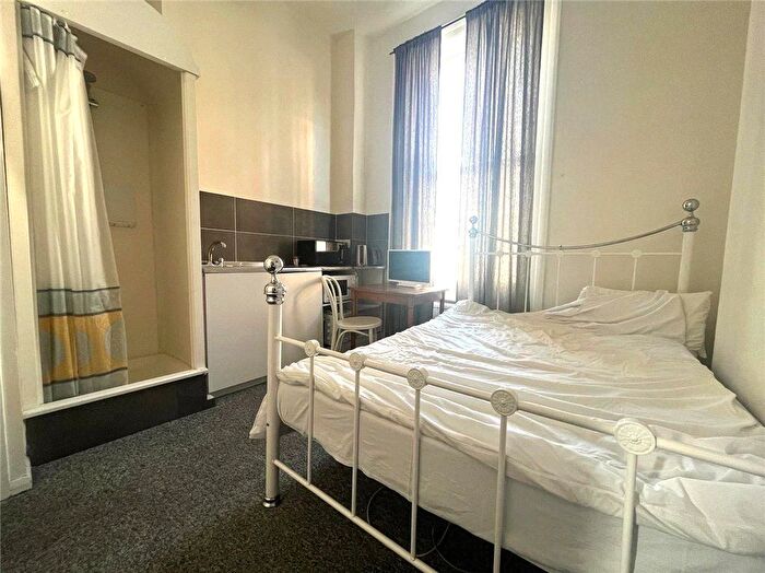Studio To Rent In Castletown Road, London, W14