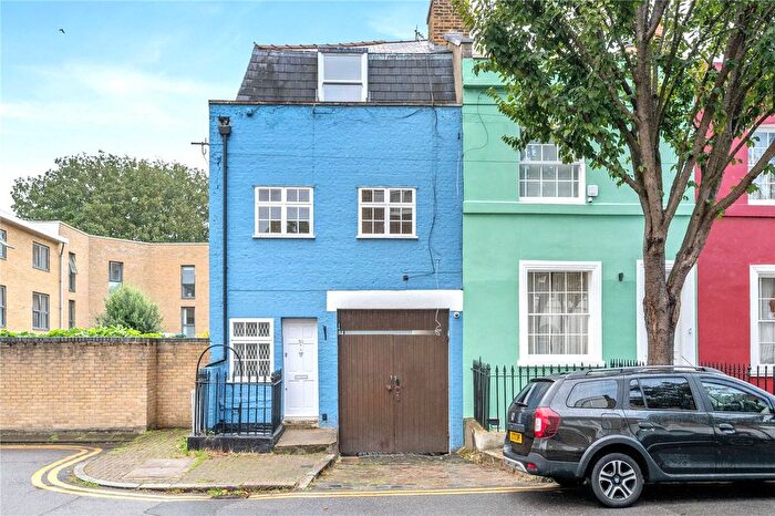 2 Bedroom End Of Terrace House To Rent In Allingham Street, Islington, Angel, London, N1