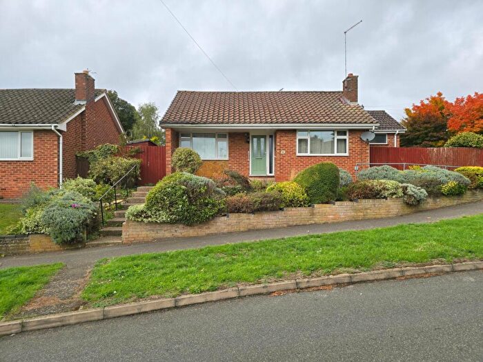 2 Bedroom Bungalow To Rent In Greenview Drive, Northampton, NN2