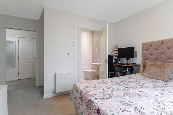 2 Bedroom Flat For Sale In Granton Court, Glasgow, Glasgow City, G5