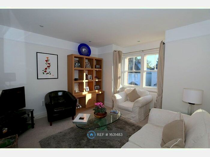 1 Bedroom Maisonette To Rent In High Path Road, Guildford, GU1