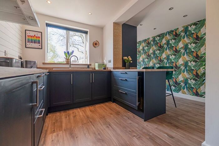 3 Bedroom Semi-detached House For Sale In Groby Road, Leicester, LE3