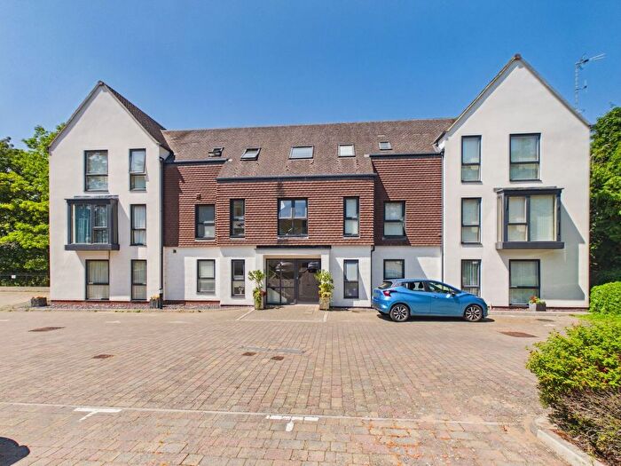 2 Bedroom Flat For Sale In Hereford Road, Monmouth, NP25