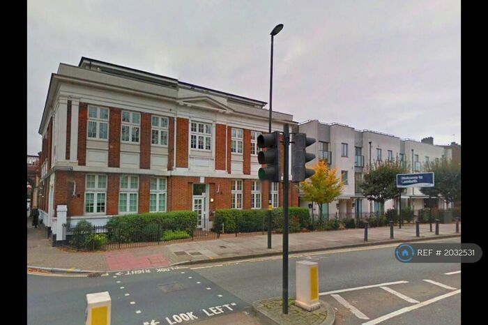 2 Bedroom Flat To Rent In Norwood Road, London, SE24