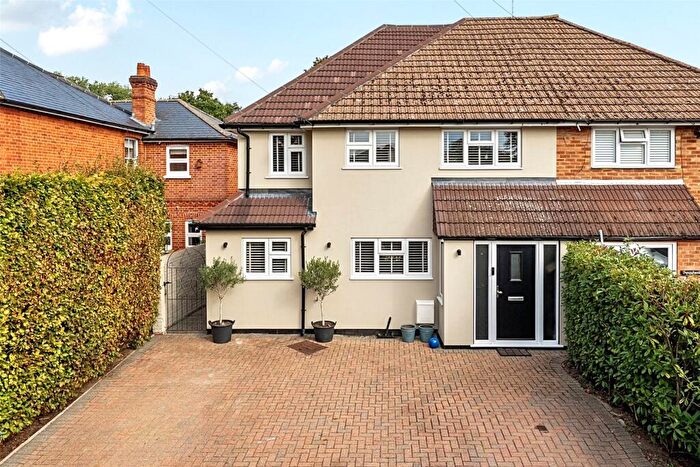 4 Bedroom Semi Detached House For Sale In Send Road, Send, Surrey, GU23