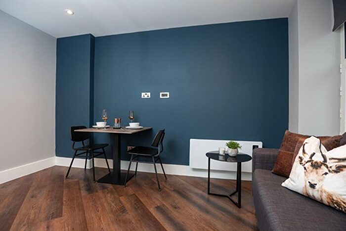 1 Bedroom Apartment To Rent In Princess Street, Manchester, Greater Manchester, M1