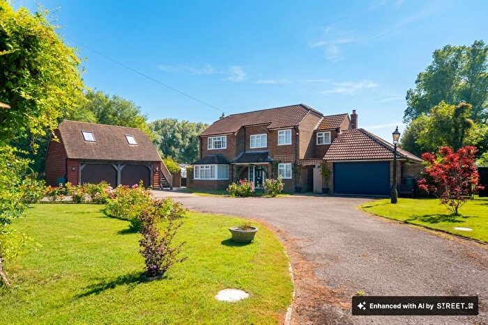 4 Bedroom Detached House For Sale In Ashford Road, New Romney, TN28