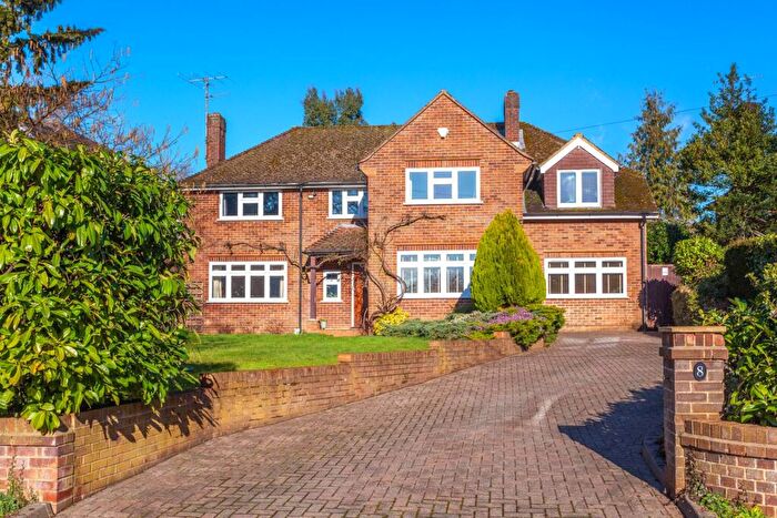 4 Bedroom Detached House For Sale In Grosvenor Road, Caversham, RG4